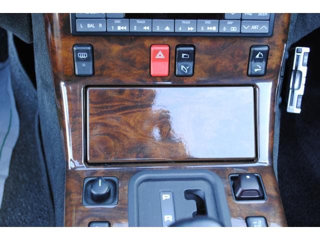 1991 Mercedes-Benz SL-Class JDM car for sale — photo 21 of 25