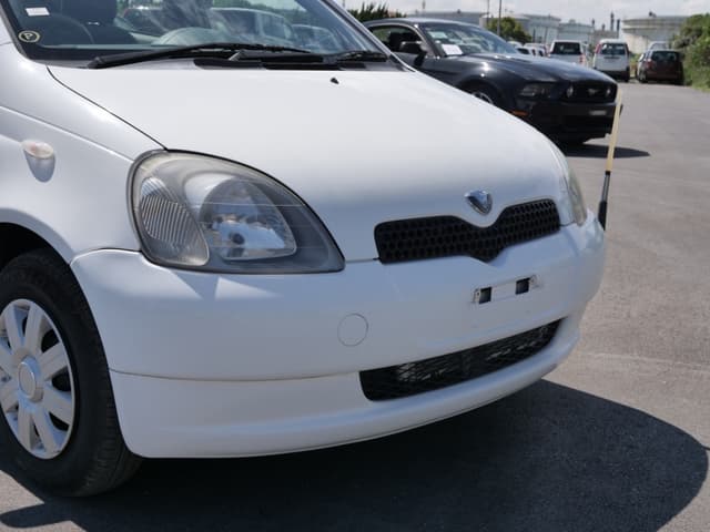 2000 Toyota Vitz JDM car for sale — photo 11 of 25