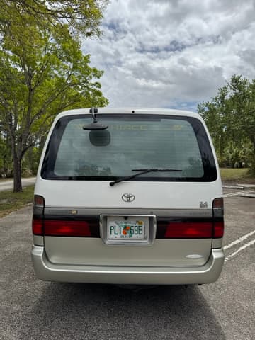 1997 Toyota HiAce JDM car for sale — photo 5 of 25