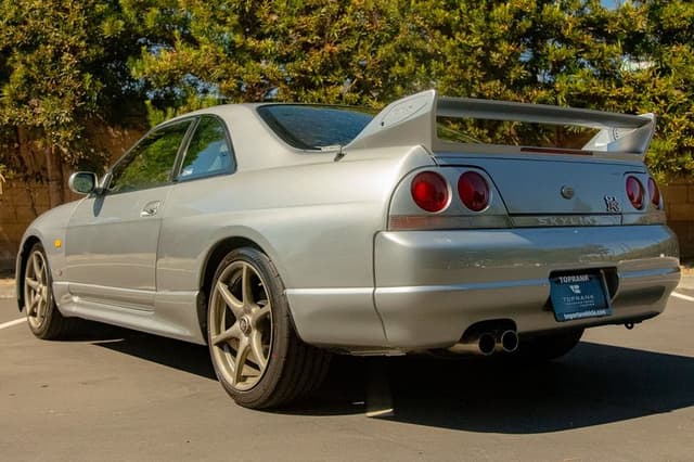 1996 Nissan Skyline JDM car for sale — photo 8 of 25