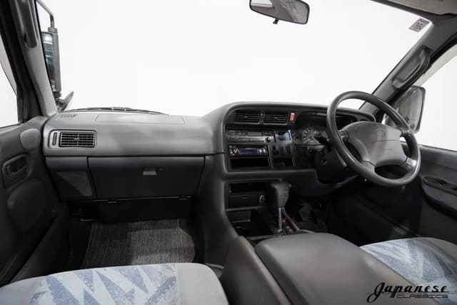 1996 Toyota HiAce JDM car for sale — photo 8 of 25