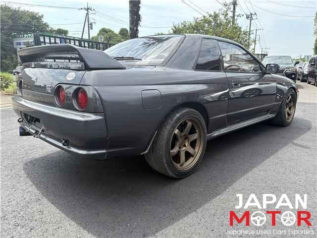 1991 Nissan Skyline JDM car for sale — photo 3 of 17