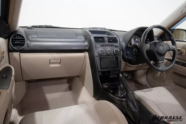 2001 Toyota Altezza JDM car for sale — photo 9 of 25