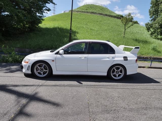 2001 Mitsubishi Lancer Evolution JDM car for sale — photo 8 of 25