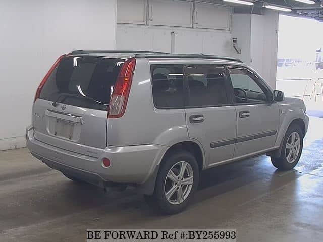 2004 Nissan X Trail JDM car for sale — photo 2 of 6