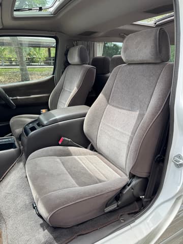 1997 Toyota HiAce JDM car for sale — photo 17 of 25