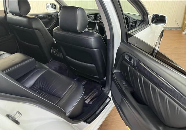 2000 Toyota Aristo JDM car for sale — photo 14 of 16