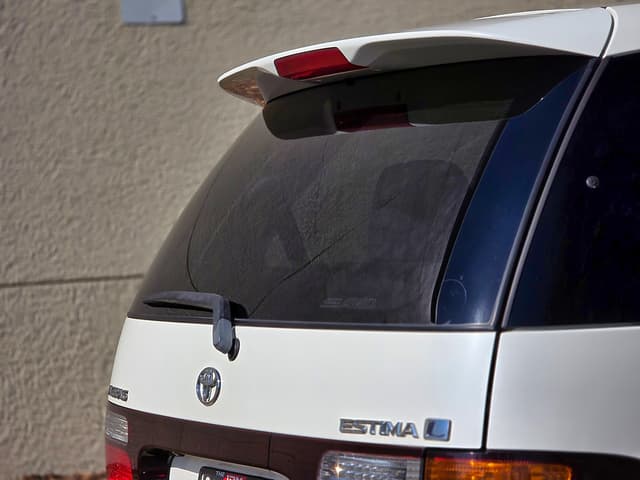 2000 Toyota Estima JDM car for sale — photo 21 of 25