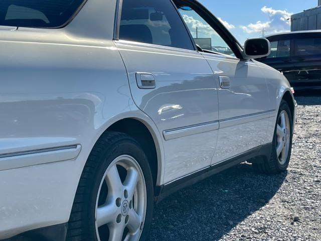 1998 Toyota Mark II JDM car for sale — photo 11 of 25