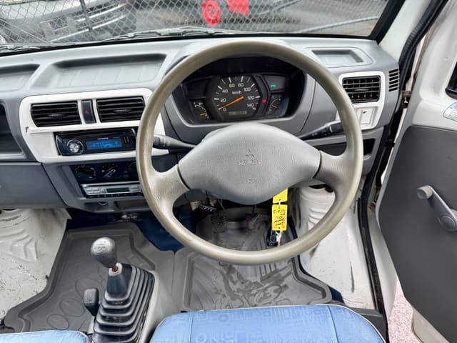 2000 Mitsubishi Minicab JDM car for sale — photo 21 of 25