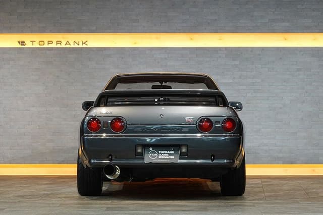 Nissan Skyline JDM car for sale — photo 15 of 25