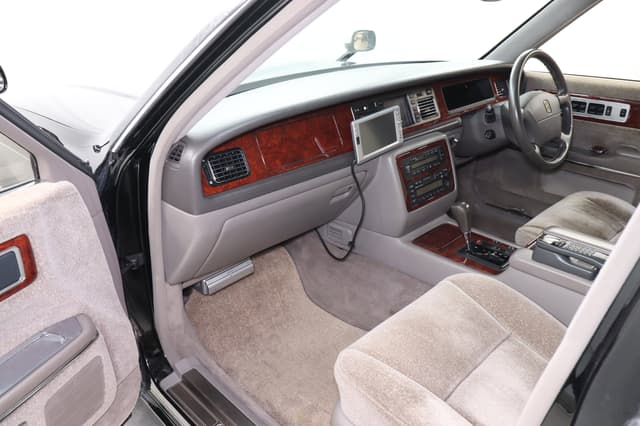 1997 Toyota Century JDM car for sale — photo 16 of 25