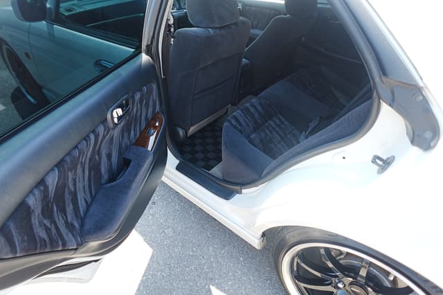1997 Nissan Laurel JDM car for sale — photo 12 of 20