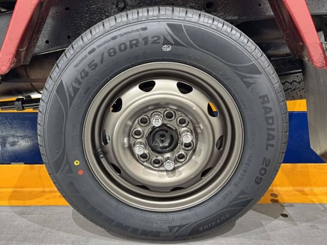 1999 Mitsubishi Minicab JDM car for sale — photo 15 of 24