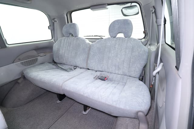 2000 Mitsubishi Delica JDM car for sale — photo 23 of 25