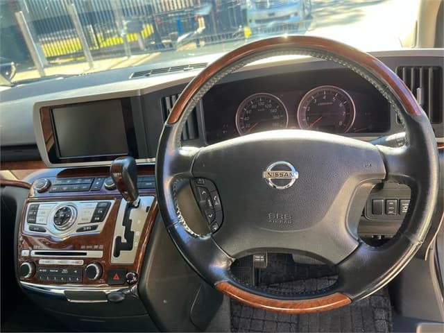2008 Nissan Elgrand JDM car for sale — photo 11 of 16