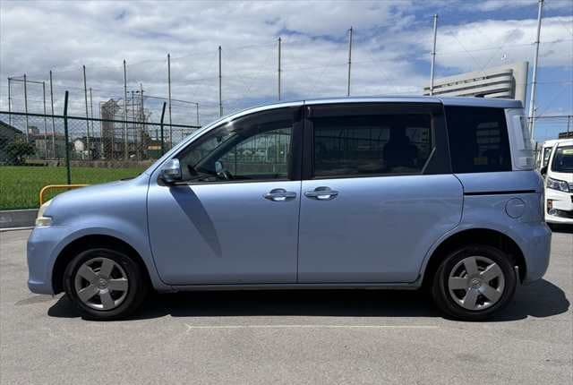 2011 Toyota JDM car for sale — photo 6 of 25