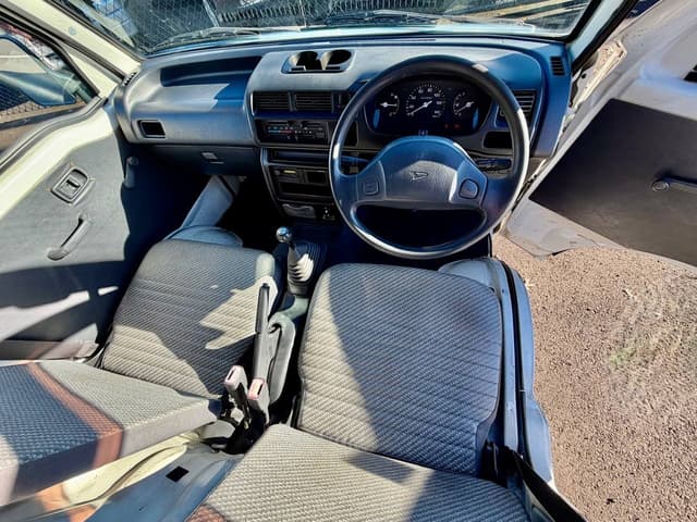 1999 Daihatsu Hijet JDM car for sale — photo 15 of 25