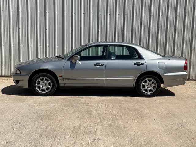 1997 Mitsubishi Diamante JDM car for sale — photo 5 of 23