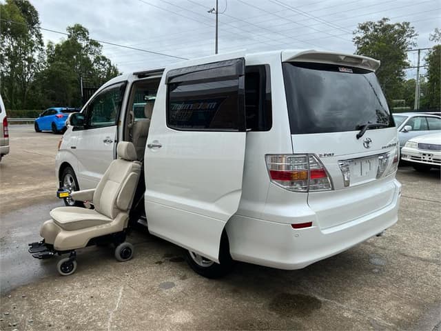 2007 Toyota Alphard JDM car for sale — photo 11 of 18
