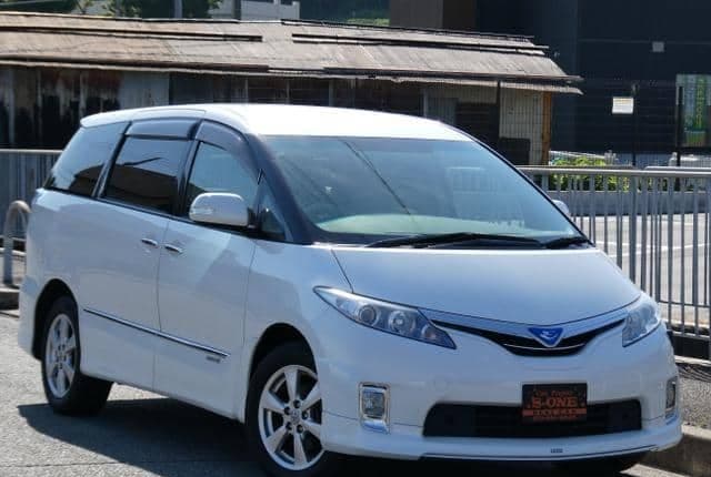 2009 Toyota Estima JDM car for sale — photo 2 of 18