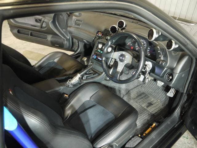 1992 Nissan Skyline JDM car for sale — photo 6 of 20
