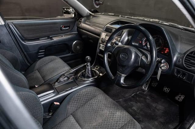 2001 Toyota Altezza JDM car for sale — photo 18 of 19