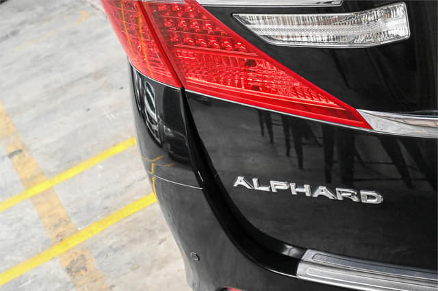 2012 Toyota Alphard JDM car for sale — photo 9 of 10