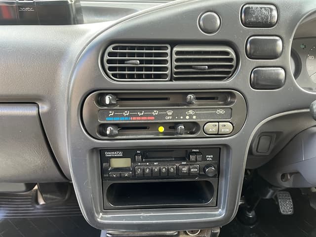 1997 Daihatsu Hijet JDM car for sale — photo 16 of 18
