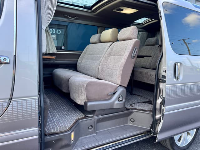 1996 Toyota HiAce JDM car for sale — photo 10 of 22
