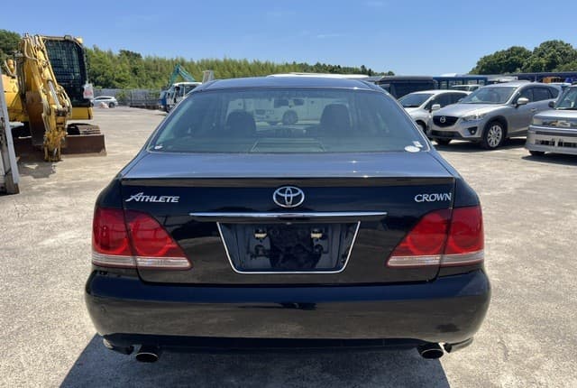 2004 Toyota Crown JDM car for sale — photo 7 of 25