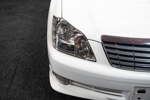 2005 Toyota Crown JDM car for sale — photo 8 of 18