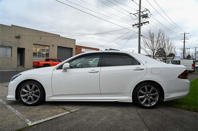 2008 Toyota Crown JDM car for sale — photo 8 of 25