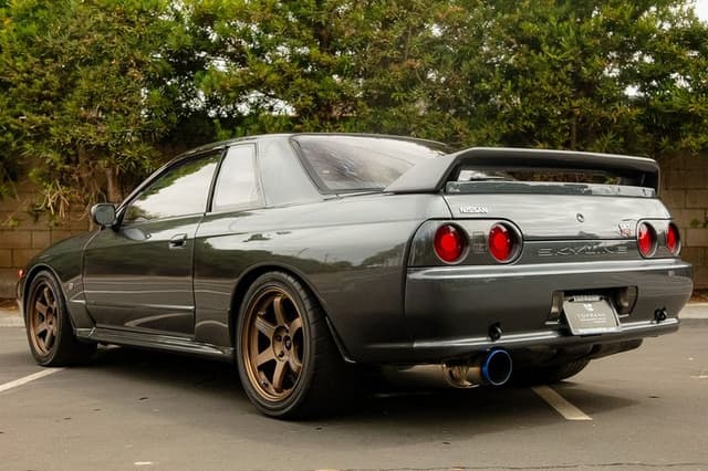 1990 Nissan Skyline JDM car for sale — photo 9 of 25
