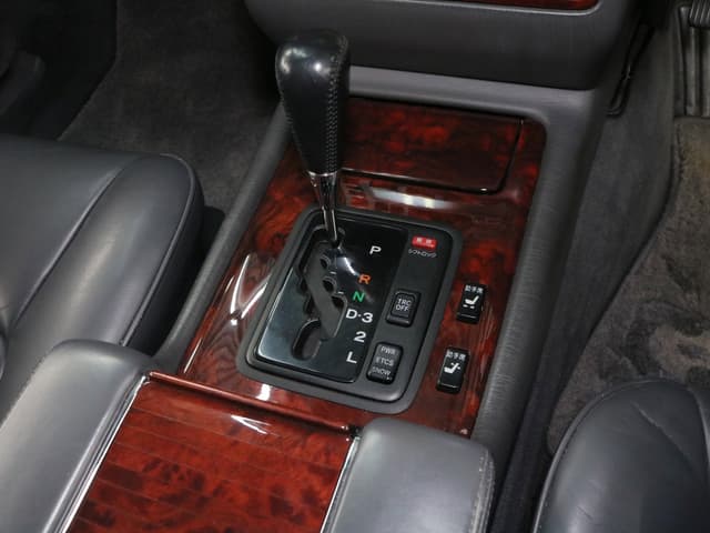 1997 Toyota Century JDM car for sale — photo 13 of 25