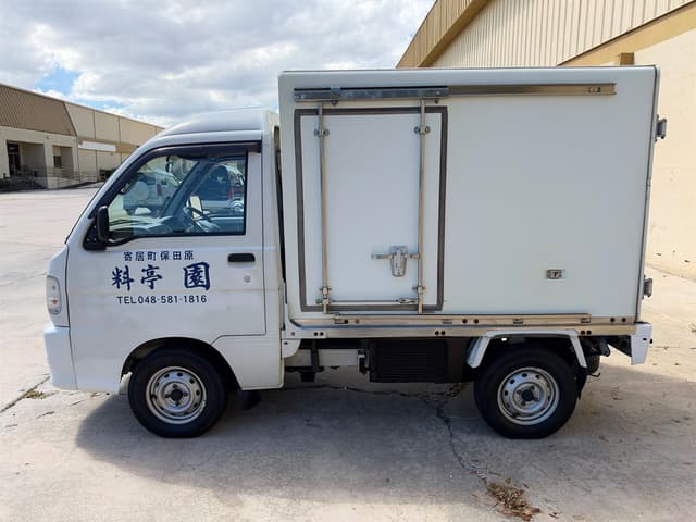 2001 Daihatsu Hijet JDM car for sale — photo 5 of 20