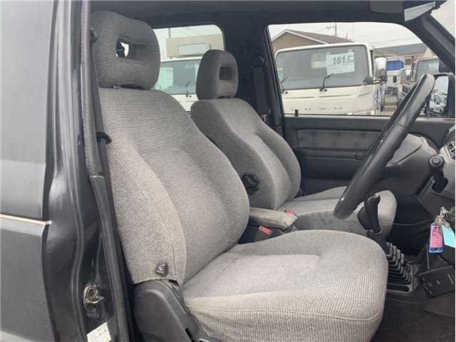 1992 Mitsubishi Pajero JDM car for sale — photo 16 of 25
