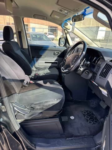 2007 Mitsubishi Delica JDM car for sale — photo 7 of 13