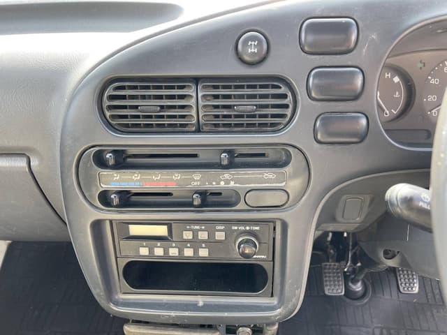 1998 Daihatsu Hijet JDM car for sale — photo 20 of 25