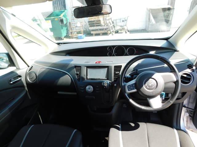 2009 Mazda Biante JDM car for sale — photo 3 of 8