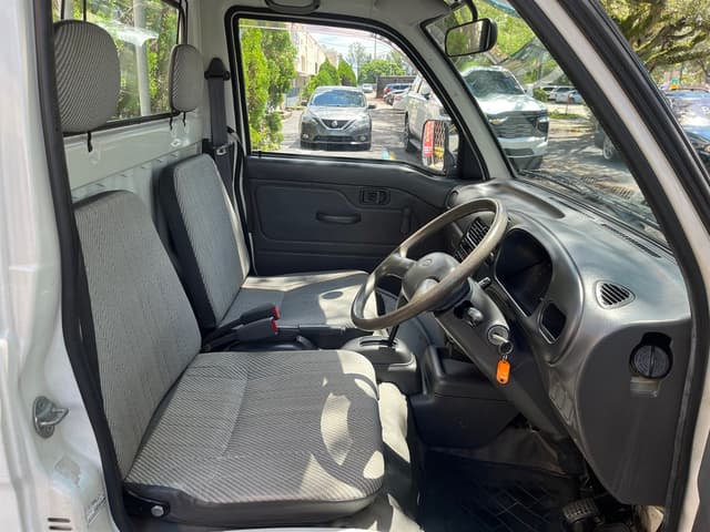 1996 Daihatsu Hijet JDM car for sale — photo 12 of 17