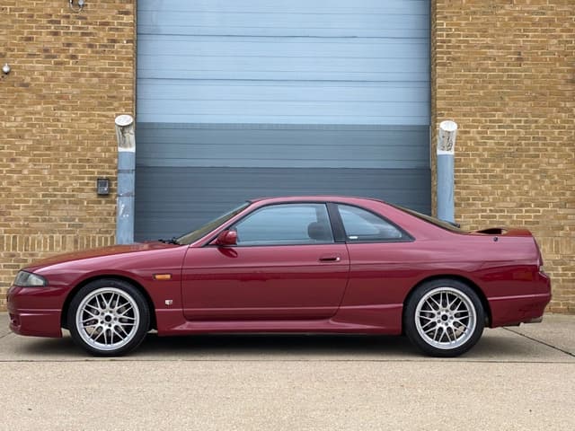 1993 Nissan Skyline JDM car for sale — photo 2 of 25