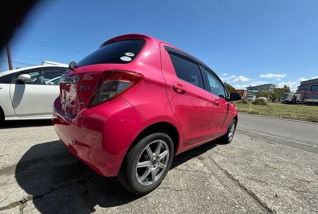 2011 Toyota Vitz JDM car for sale — photo 8 of 25