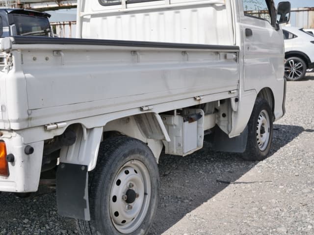 1999 Daihatsu Hijet JDM car for sale — photo 19 of 25