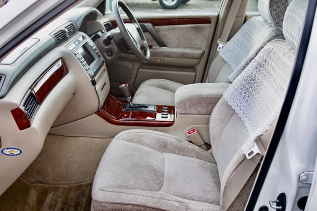 2001 Toyota Majesta JDM car for sale — photo 14 of 19