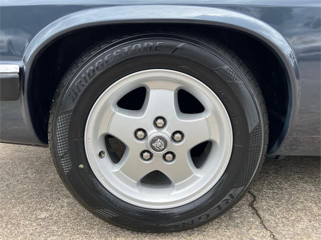 1990 Jaguar JDM car for sale — photo 11 of 15