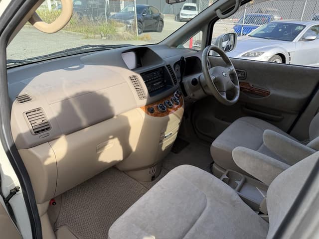 2005 Nissan Serena JDM car for sale — photo 12 of 19