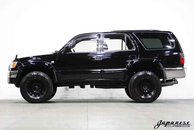 1997 Toyota Hilux JDM car for sale — photo 4 of 25