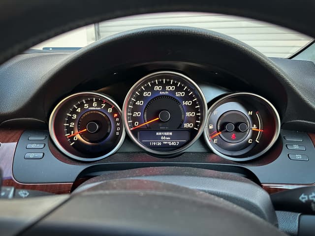 2008 Honda Legend JDM car for sale — photo 20 of 25