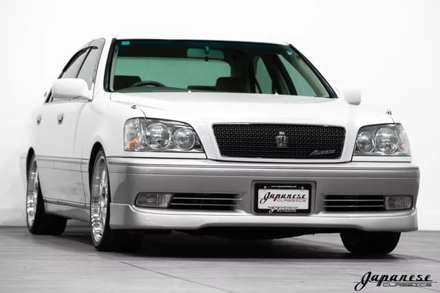 1999 Toyota Crown JDM car for sale — photo 3 of 25